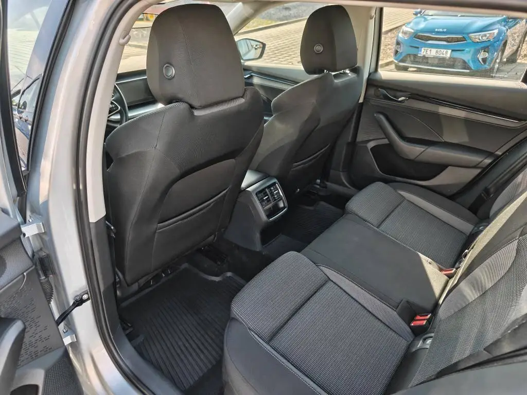 Škoda Octavia Combi Ambition 6MP 2,0TDI / 85kW
