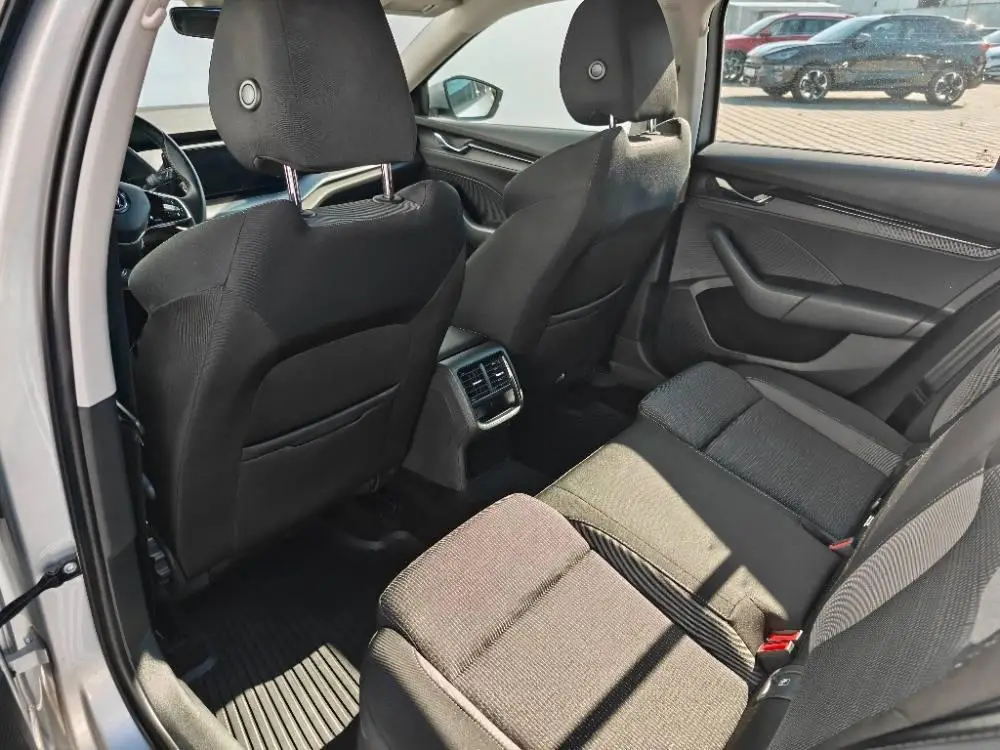 Škoda Octavia Combi Ambition 6MP 2,0TDI / 85kW