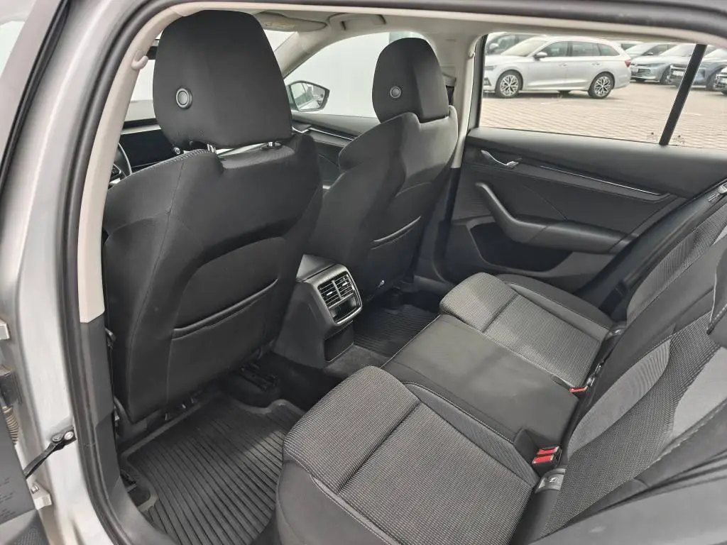Škoda Octavia Combi Ambition 6MP 2,0TDI / 85kW