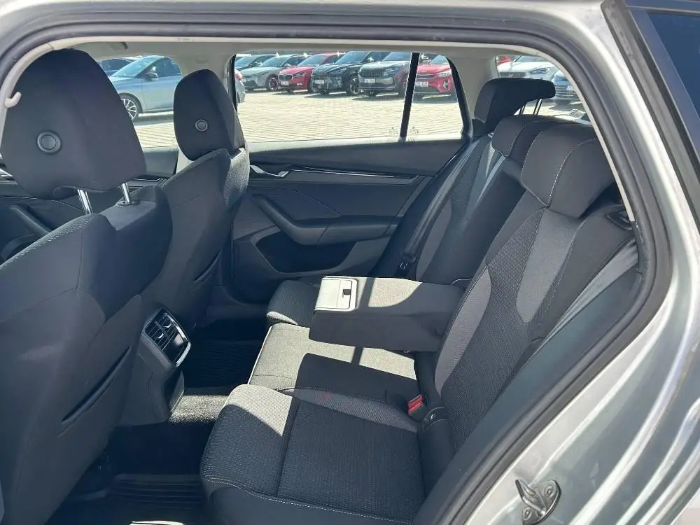 Škoda Octavia Combi Ambition 6MP 2,0TDI / 85kW