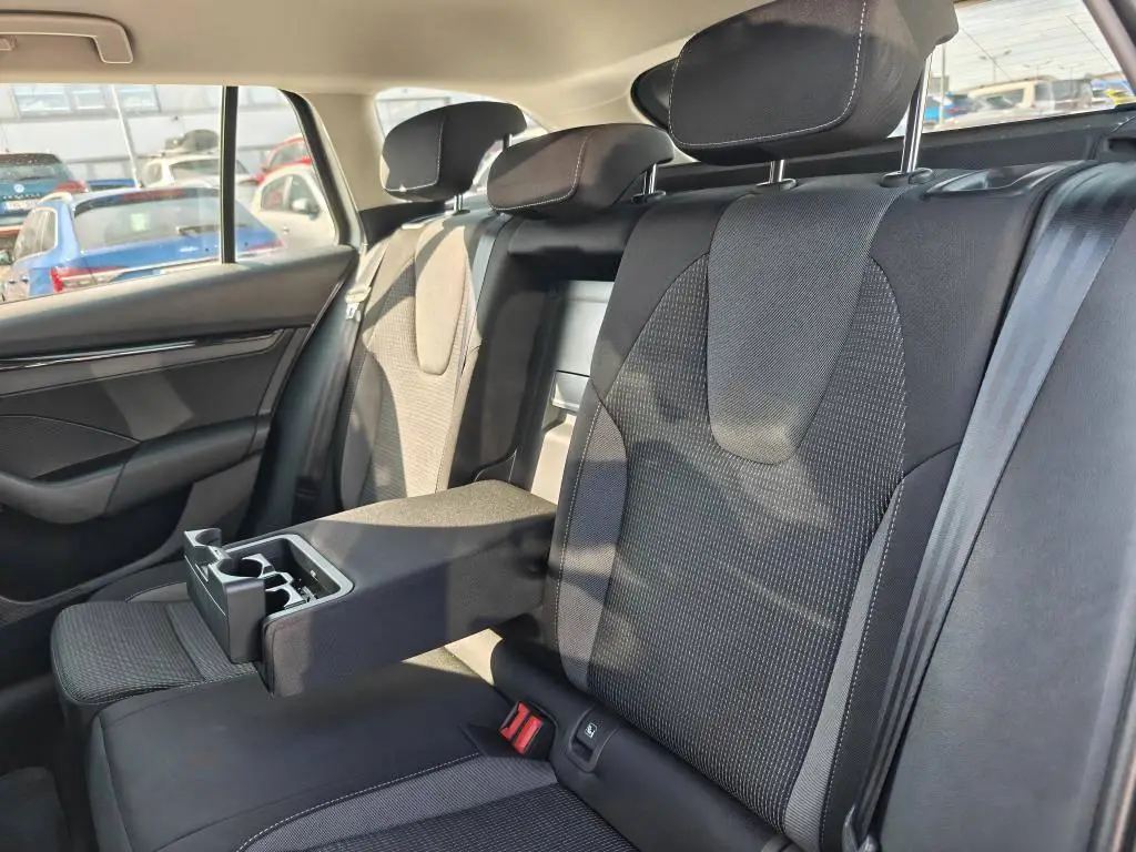 Škoda Octavia Combi Ambition 6MP 2,0TDI / 85kW