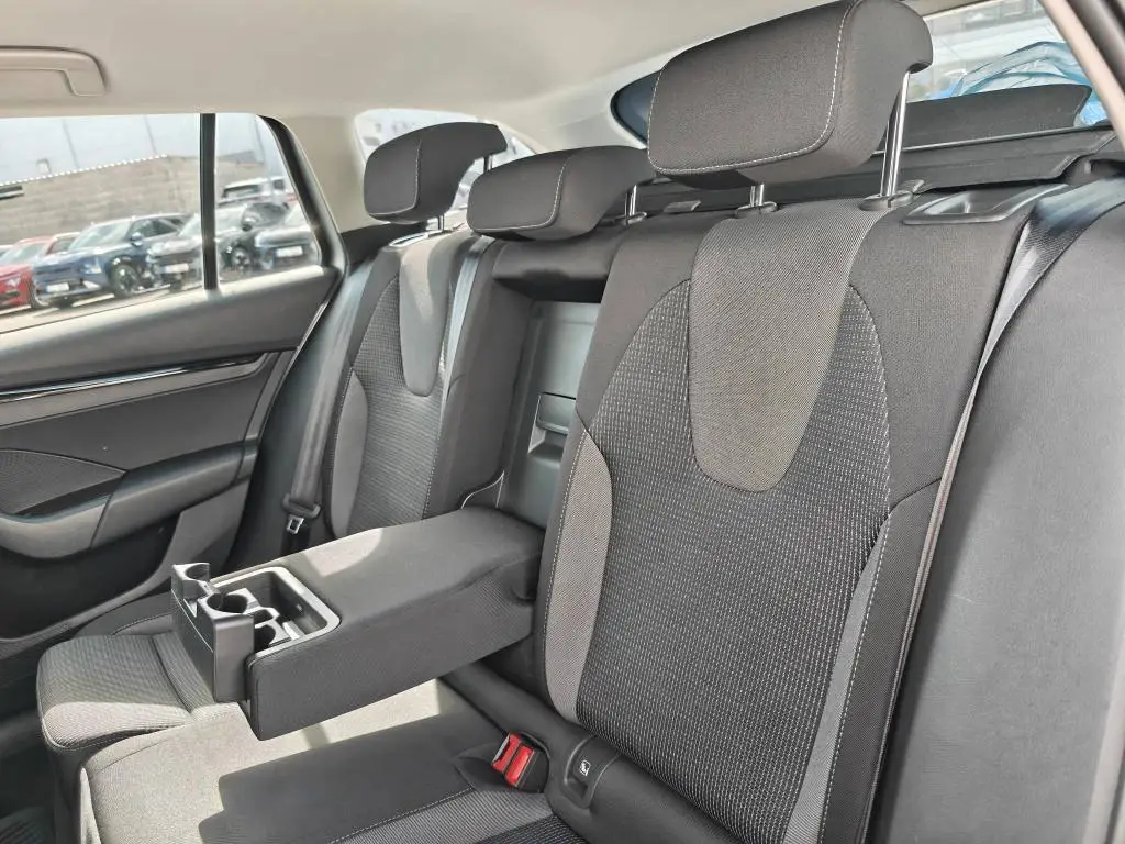 Škoda Octavia Combi Ambition 6MP 2,0TDI / 85kW