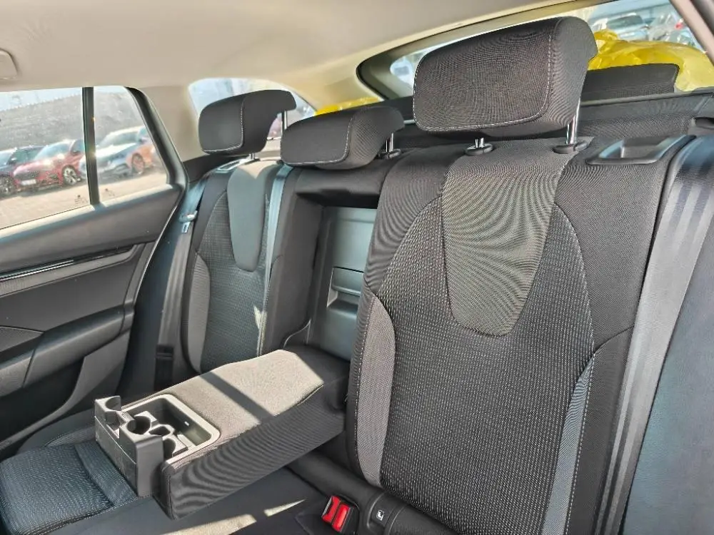 Škoda Octavia Combi Ambition 6MP 2,0TDI / 85kW