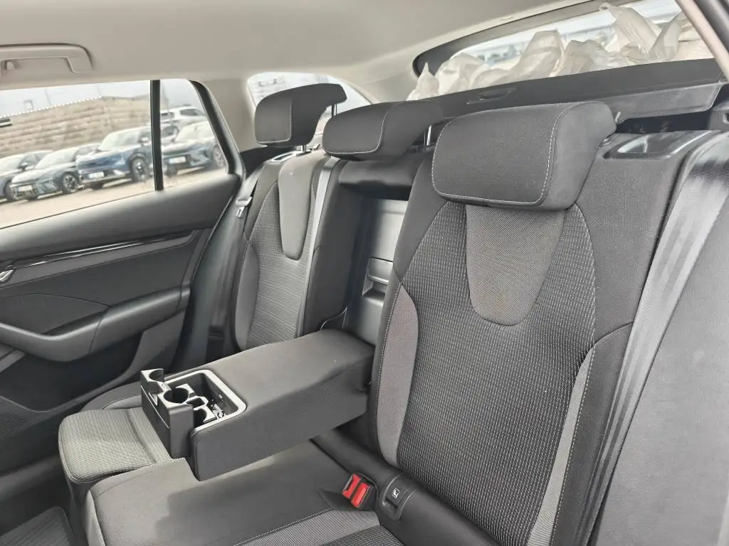 Škoda Octavia Combi Ambition 6MP 2,0TDI / 85kW