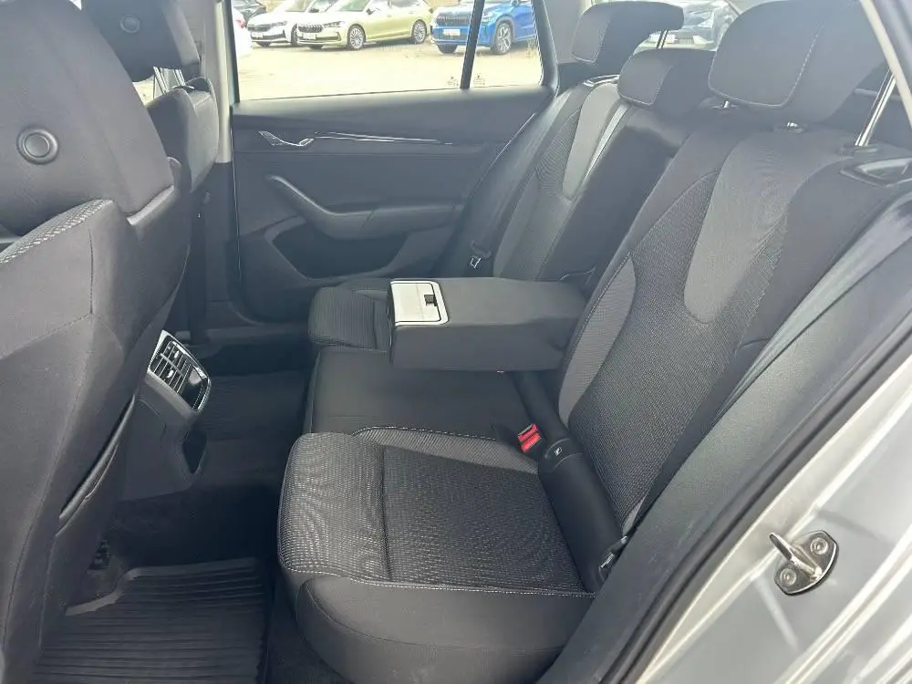 Škoda Octavia Combi Ambition 6MP 2,0TDI / 85kW