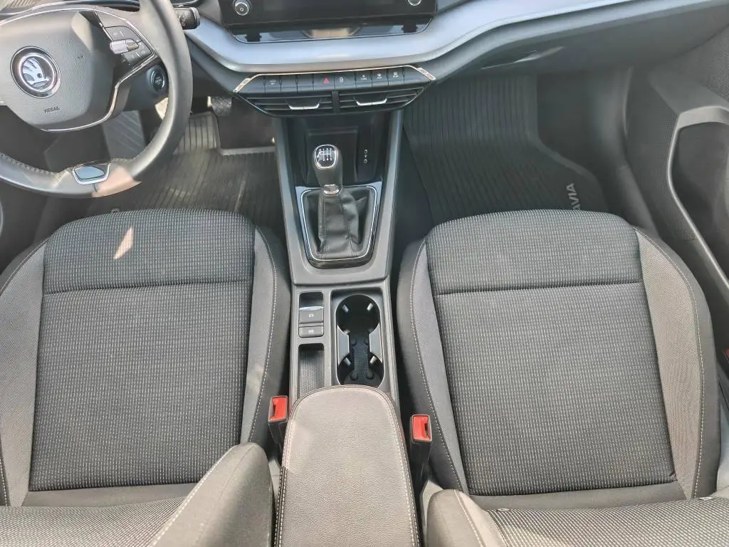 Škoda Octavia Combi Ambition 6MP 2,0TDI / 85kW