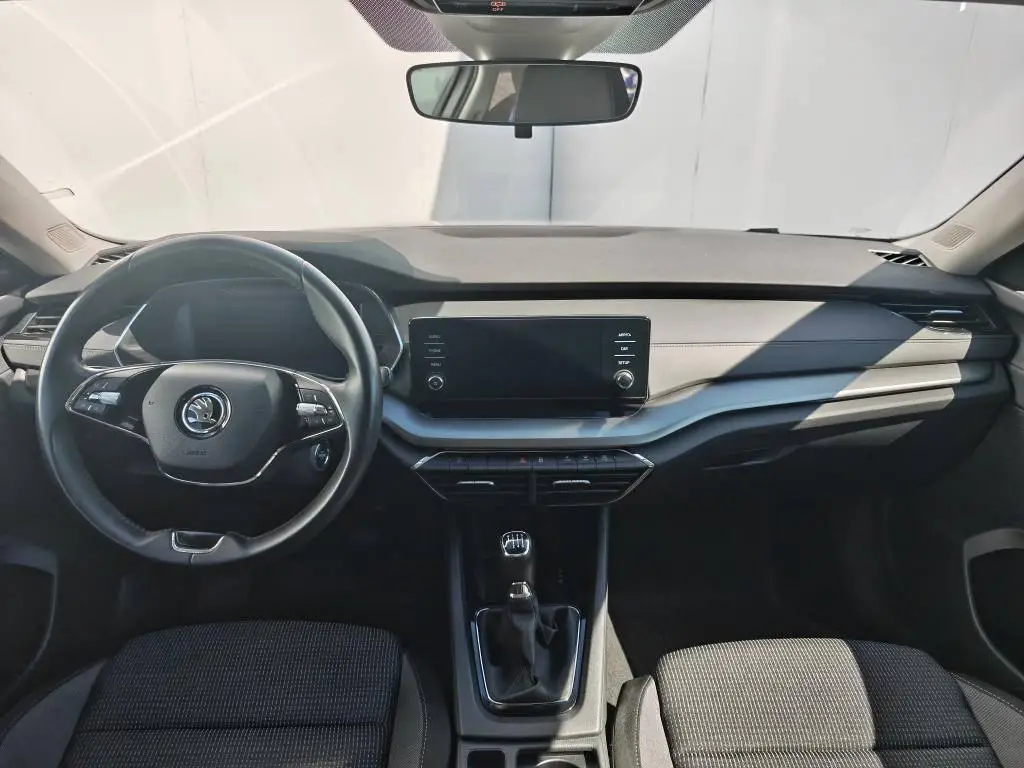 Škoda Octavia Combi Ambition 6MP 2,0TDI / 85kW