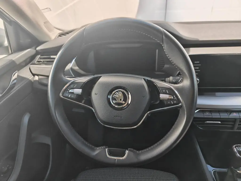 Škoda Octavia Combi Ambition 6MP 2,0TDI / 85kW