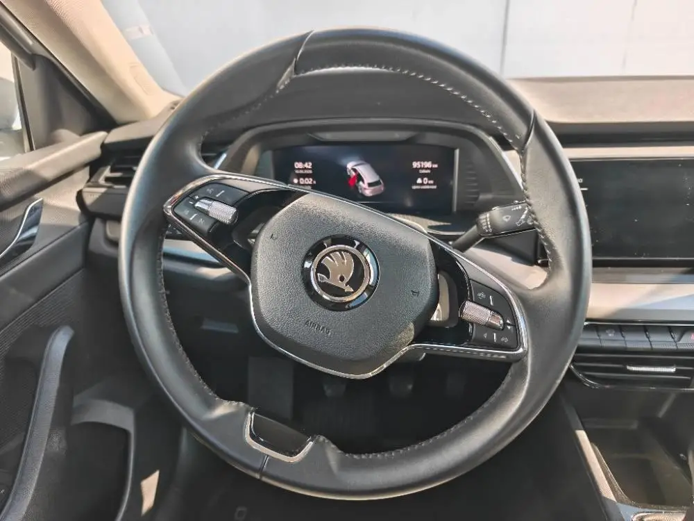 Škoda Octavia Combi Ambition 6MP 2,0TDI / 85kW