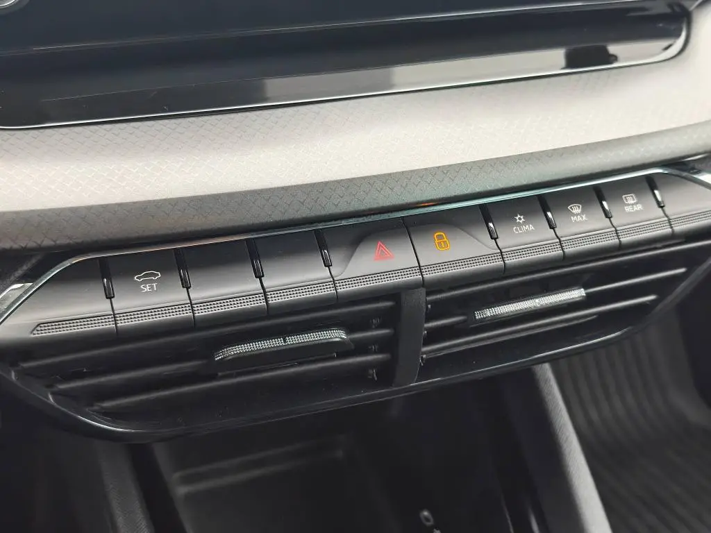 Škoda Octavia Combi Ambition 6MP 2,0TDI / 85kW