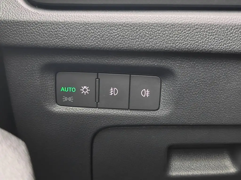 Škoda Octavia Combi Ambition 6MP 2,0TDI / 85kW