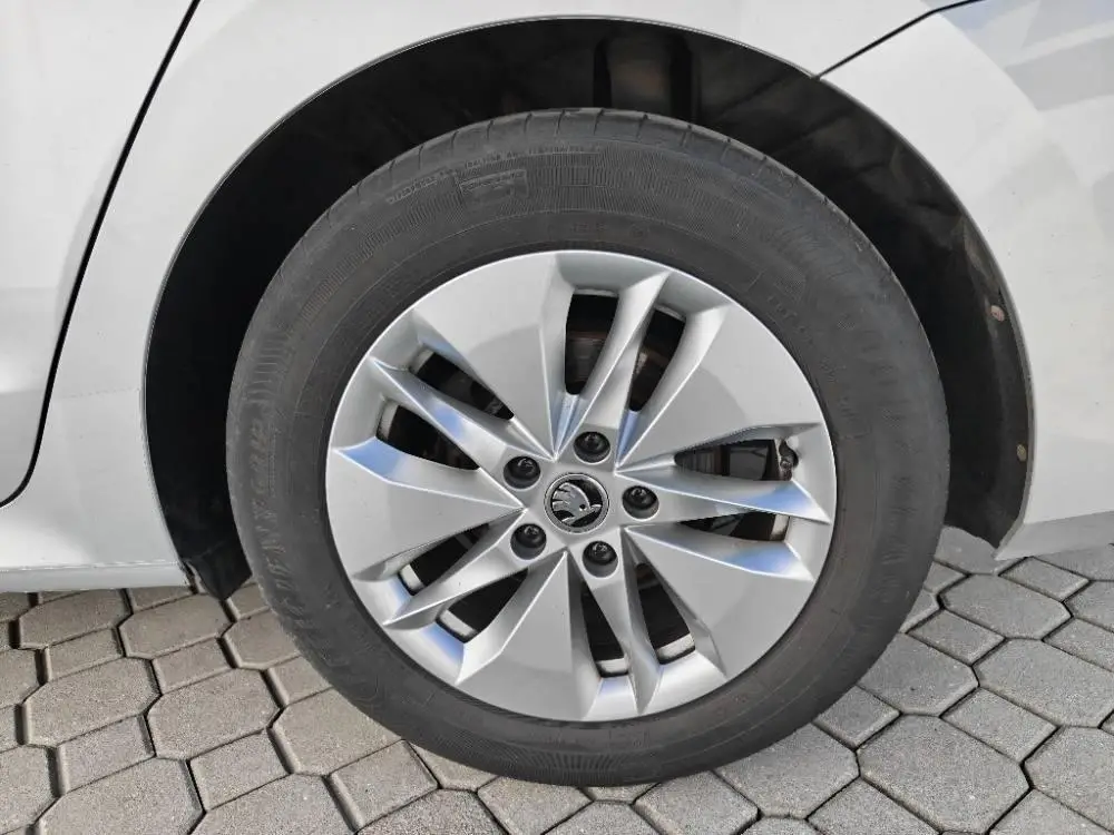 Škoda Octavia Combi Ambition 6MP 2,0TDI / 85kW