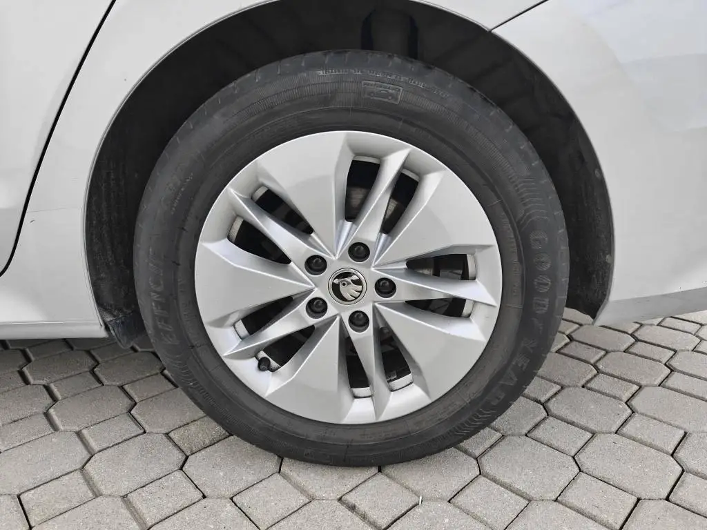 Škoda Octavia Combi Ambition 6MP 2,0TDI / 85kW