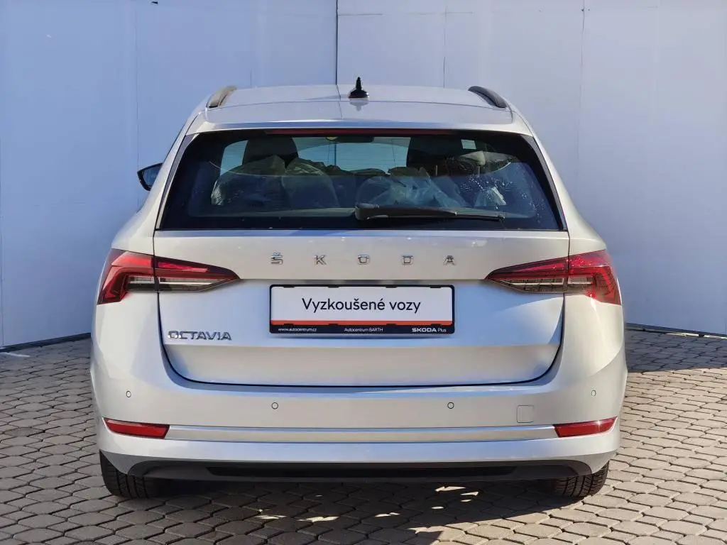 Škoda Octavia Combi Ambition 6MP 2,0TDI / 85kW