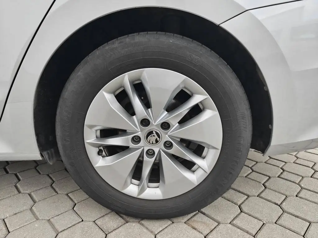 Škoda Octavia Combi Ambition 6MP 2,0TDI / 85kW