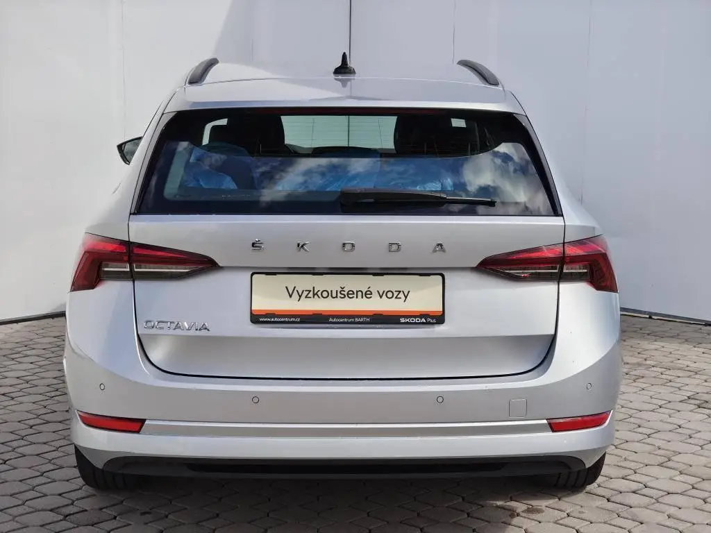 Škoda Octavia Combi Ambition 6MP 2,0TDI / 85kW