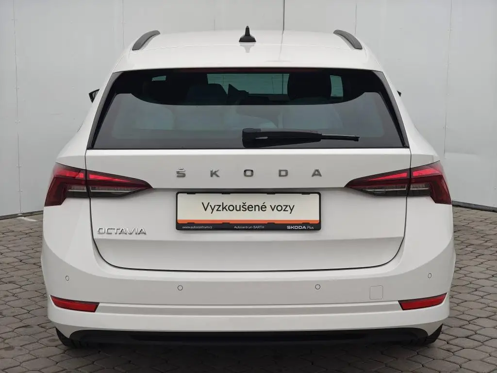 Škoda Octavia Combi Ambition 6MP 2,0TDI / 85kW