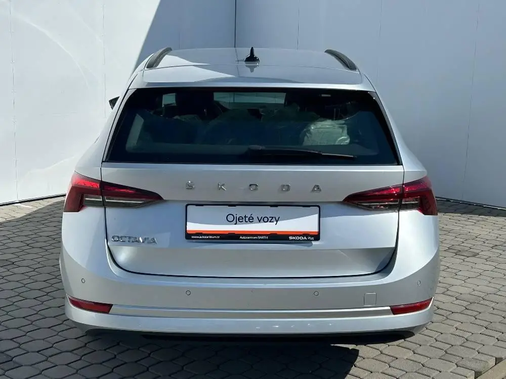 Škoda Octavia Combi Ambition 6MP 2,0TDI / 85kW