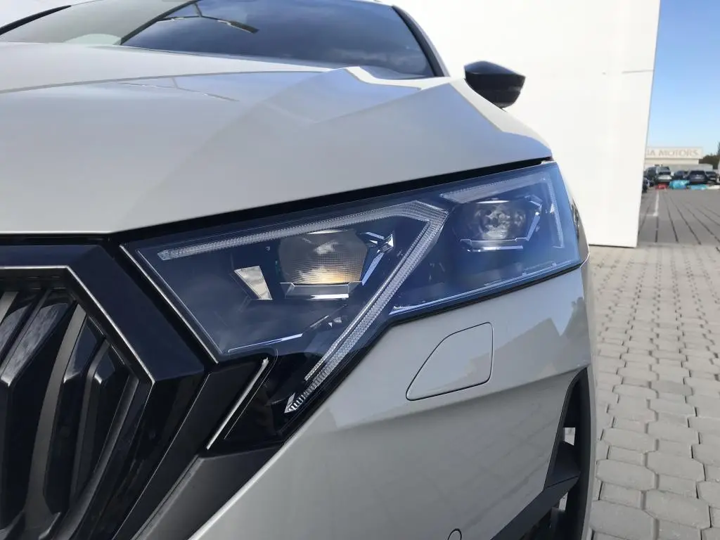 Škoda Octavia Combi Combi Sportline 7DSG  1,5TSI / 110kW