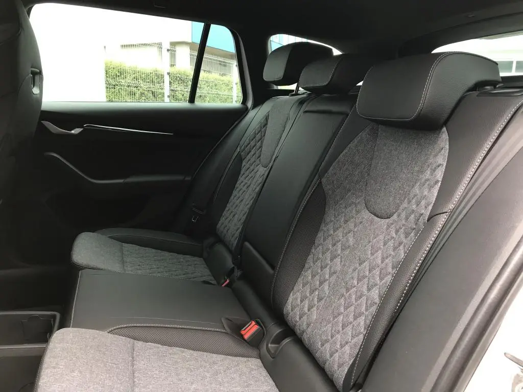 Škoda Octavia Combi Combi Sportline 7DSG  1,5TSI / 110kW