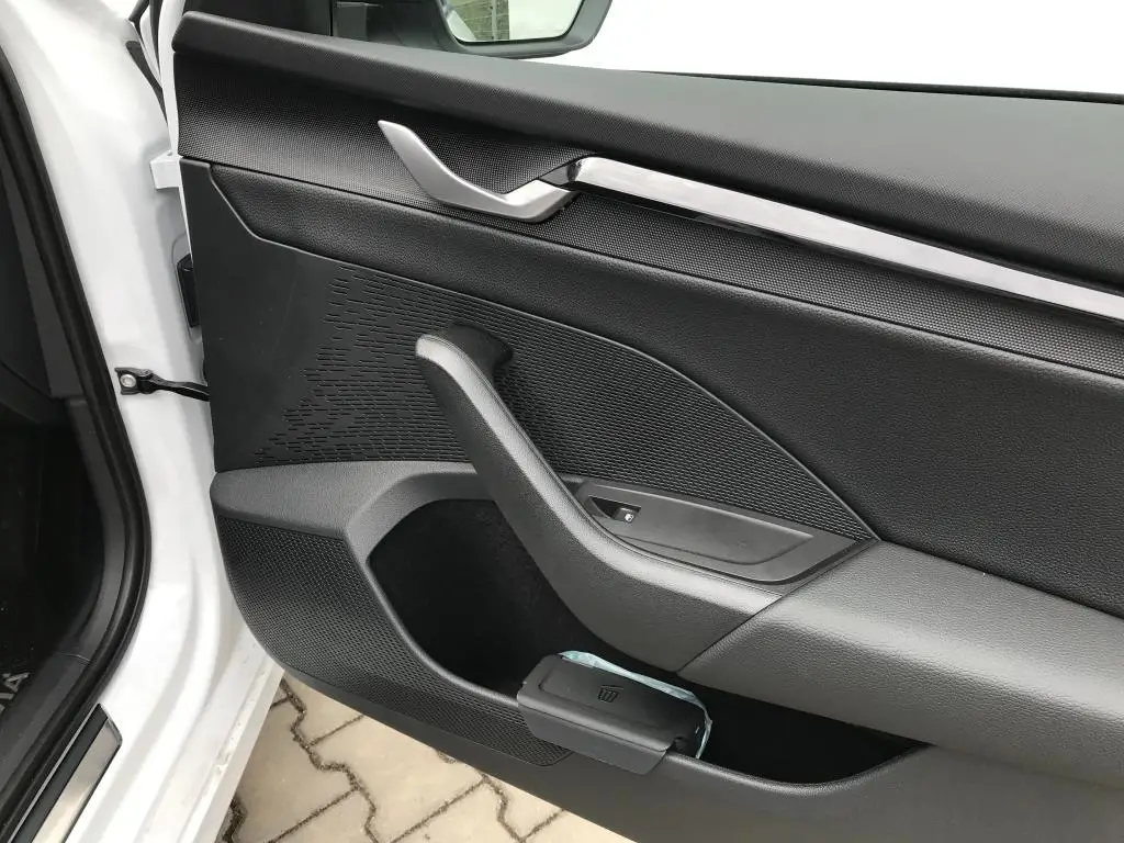 Škoda Octavia Combi Combi Sportline 7DSG  1,5TSI / 110kW