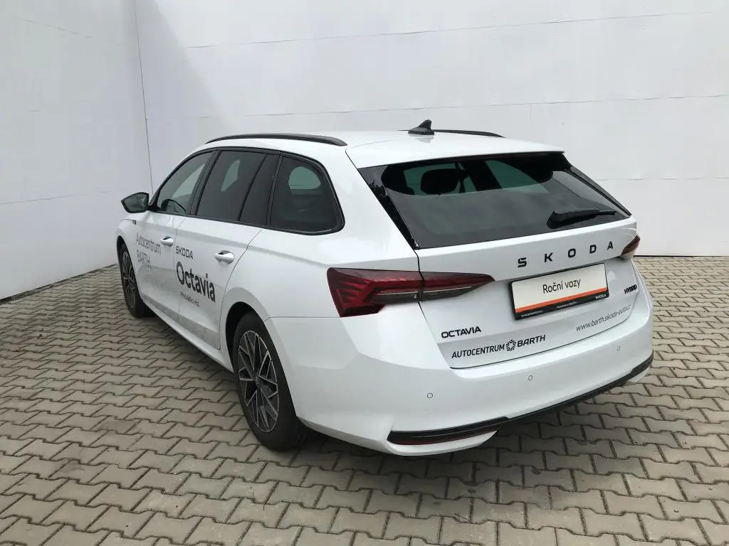 Škoda Octavia Combi Combi Sportline 7DSG  1,5TSI / 110kW