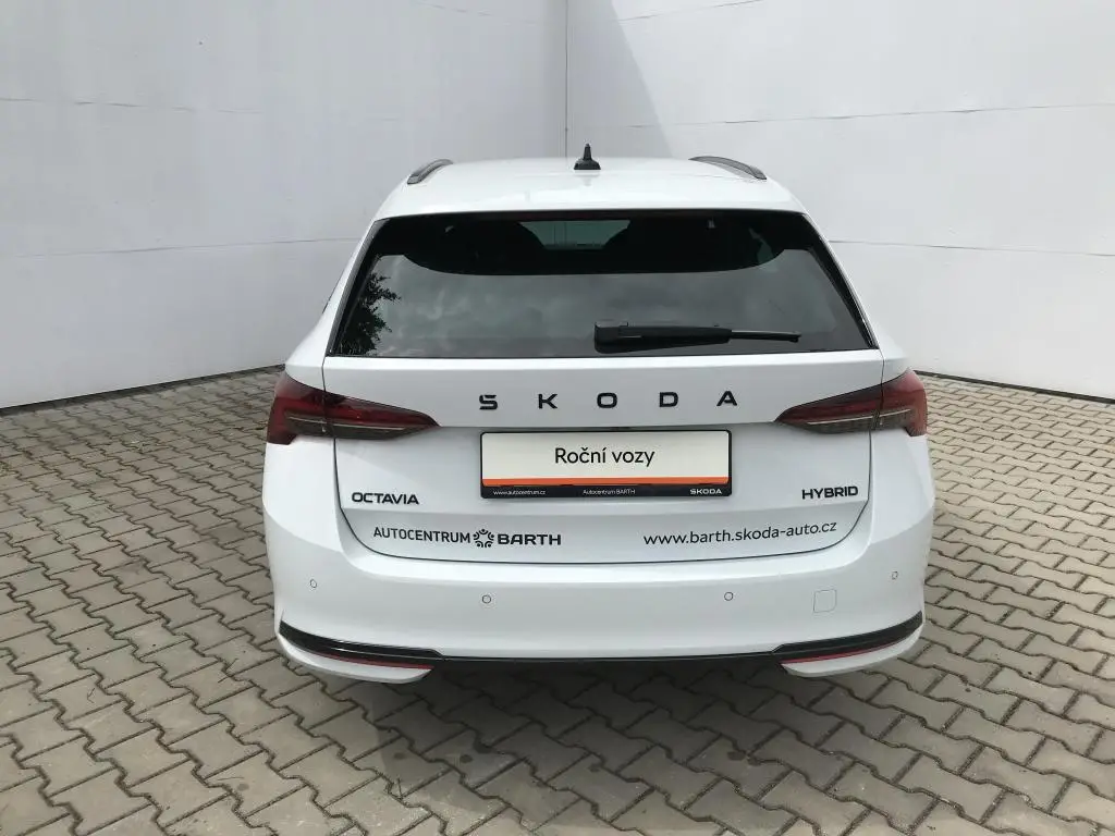 Škoda Octavia Combi Combi Sportline 7DSG  1,5TSI / 110kW