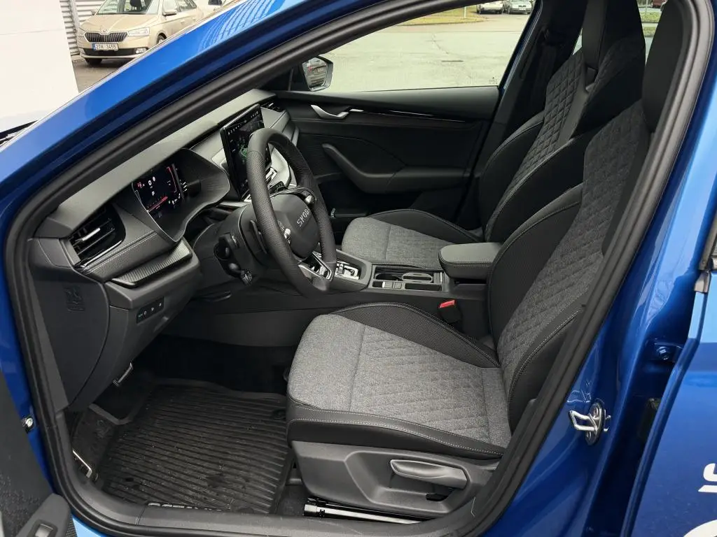 Škoda Octavia Combi Combi Sportline 7DSG  1,5TSI / 110kW