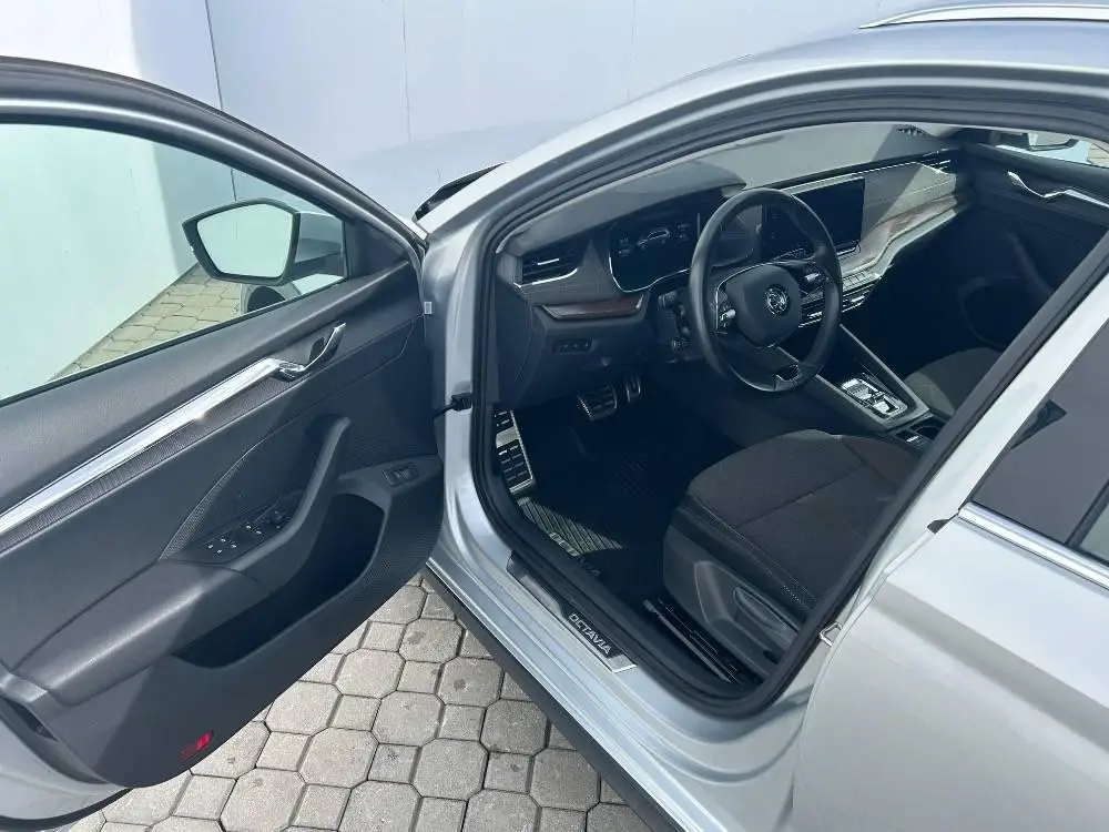 Škoda Octavia Combi Scout 7DSG 4x4 2,0TDI / 110kW