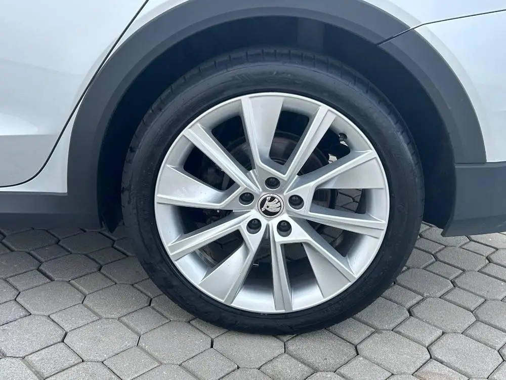 Škoda Octavia Combi Scout 7DSG 4x4 2,0TDI / 110kW