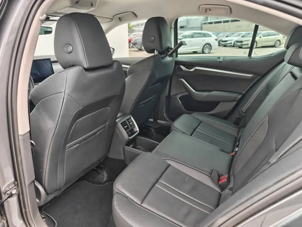 Škoda Octavia Exclusive Selection  7DSG m-HEV 1,5TSI / 110kW