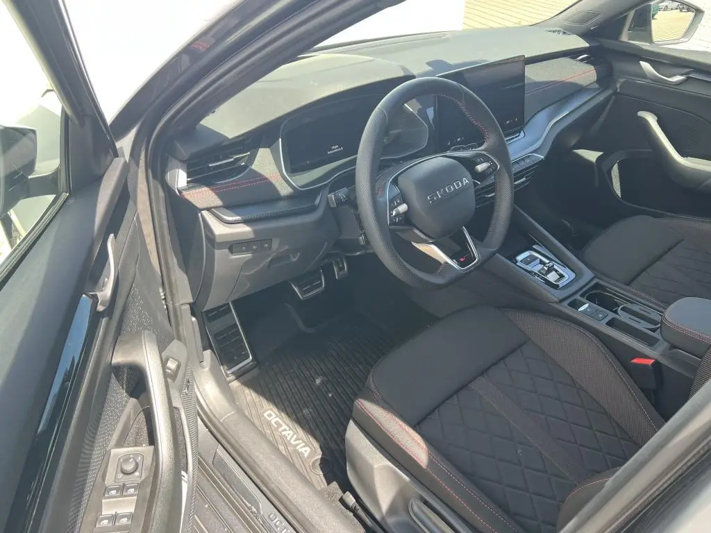 Škoda Octavia Octavia RS 7DSG 2,0TDI  / 195kW
