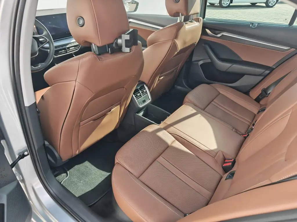 Škoda Octavia Selection 7DSG 2,0TDI  / 110kW