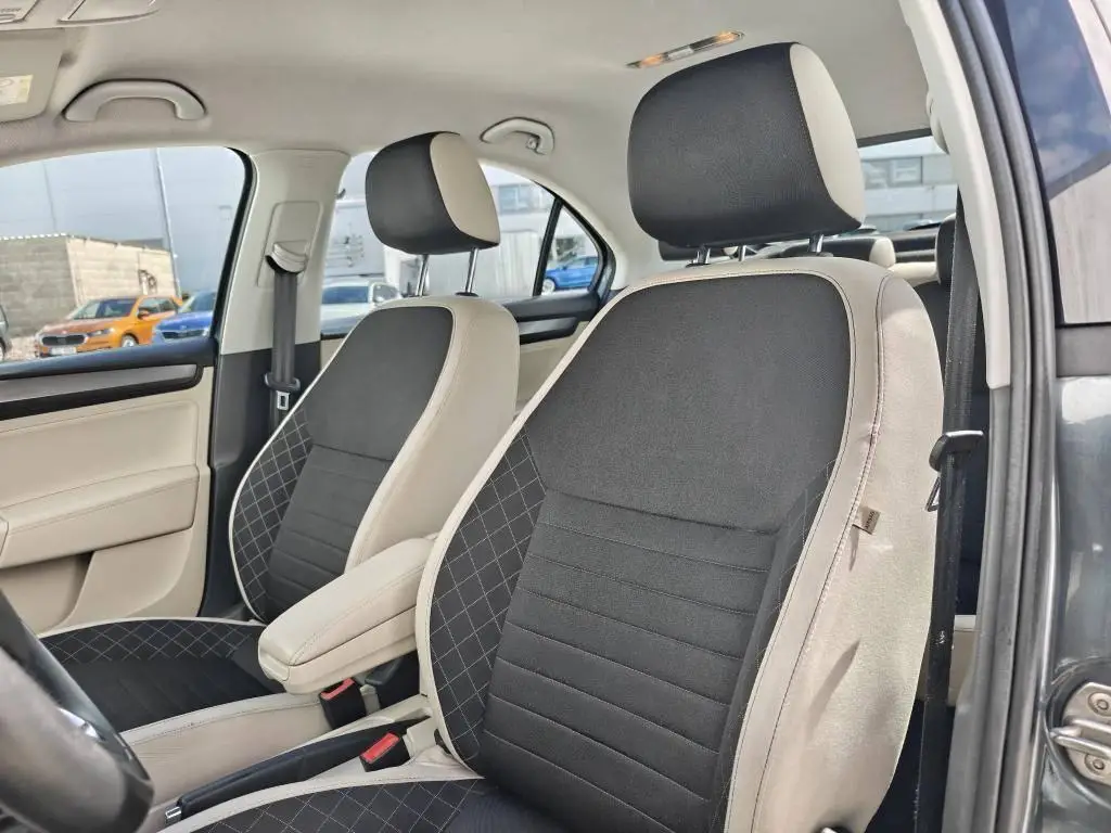 Škoda Rapid Rapid 1,0 TSI 81 kW Style 6MP 1,0 TSI / 81kW