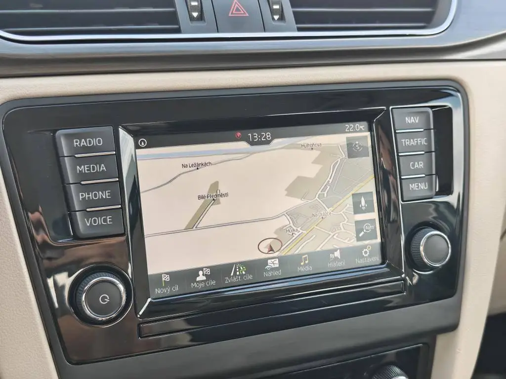 Škoda Rapid Rapid 1,0 TSI 81 kW Style 6MP 1,0 TSI / 81kW