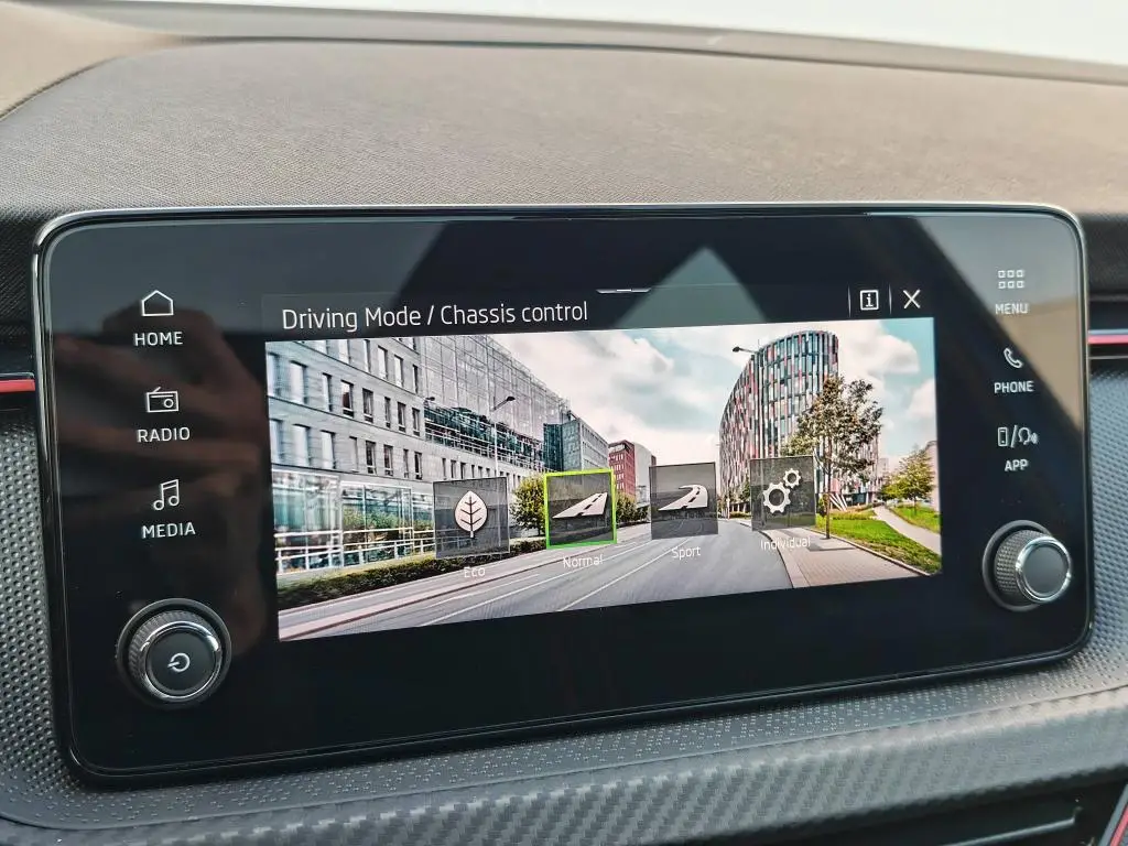 Škoda Scala Monte Carlo 6MP 1,0TSI / 85kW