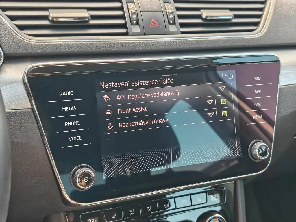 Škoda Superb Ambition 7DSG 2,0TDI / 110kW