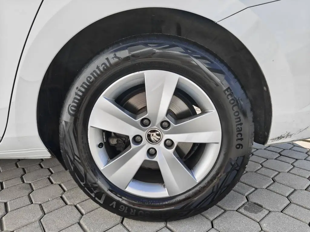 Škoda Superb Ambition 7DSG 2,0TDI / 110kW