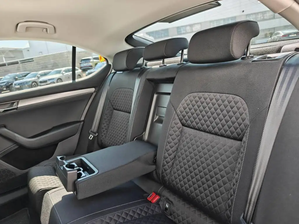 Škoda Superb Ambition 7DSG 2,0TDI / 110kW
