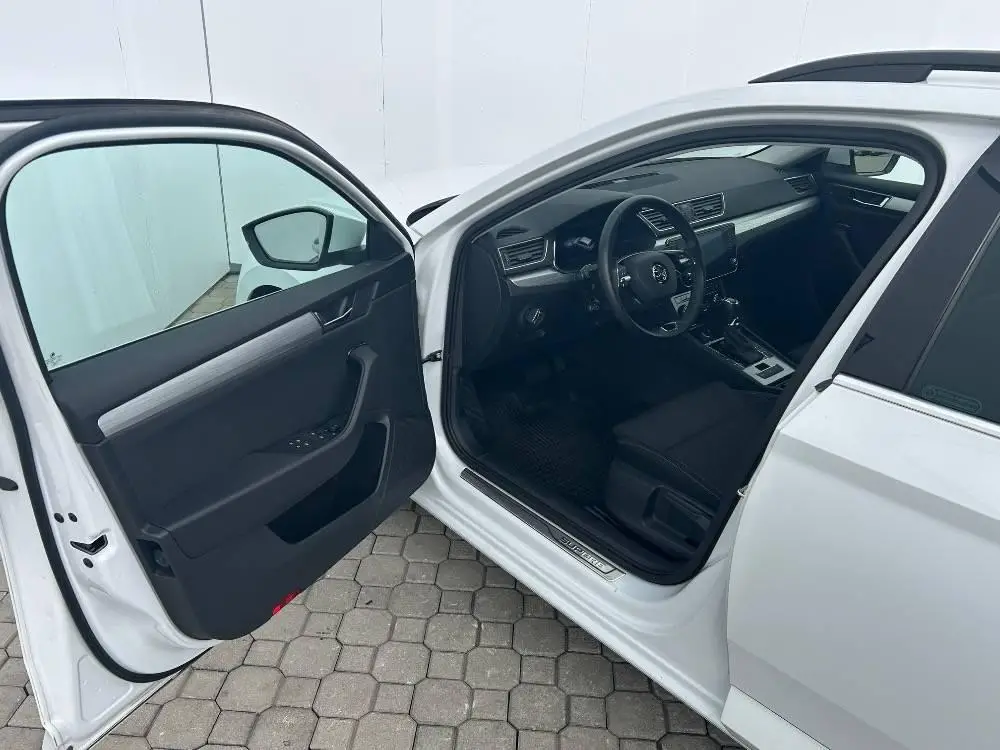Škoda Superb Combi Ambition 7DSG 2,0TDI / 110kW