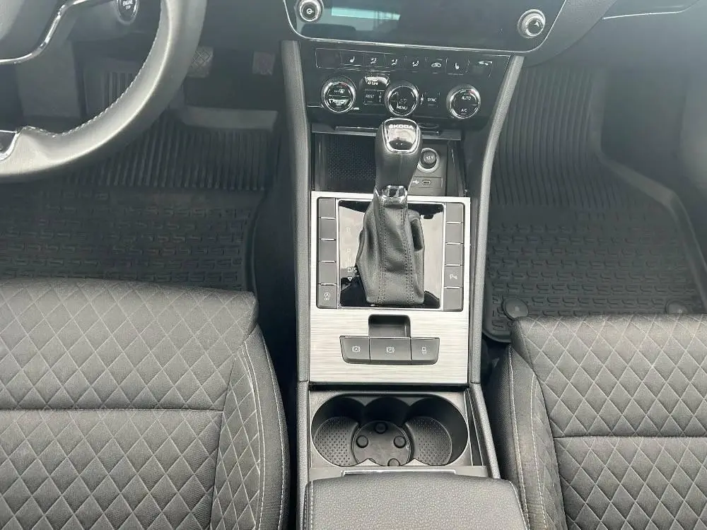 Škoda Superb Combi Ambition 7DSG 2,0TDI / 110kW