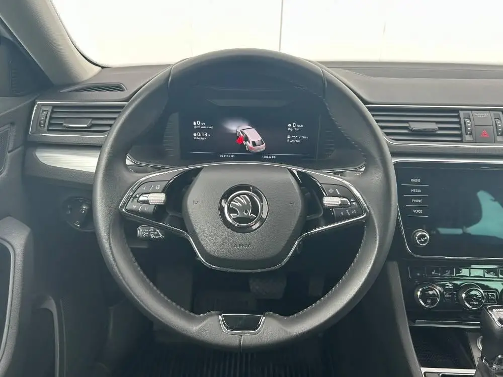 Škoda Superb Combi Ambition 7DSG 2,0TDI / 110kW