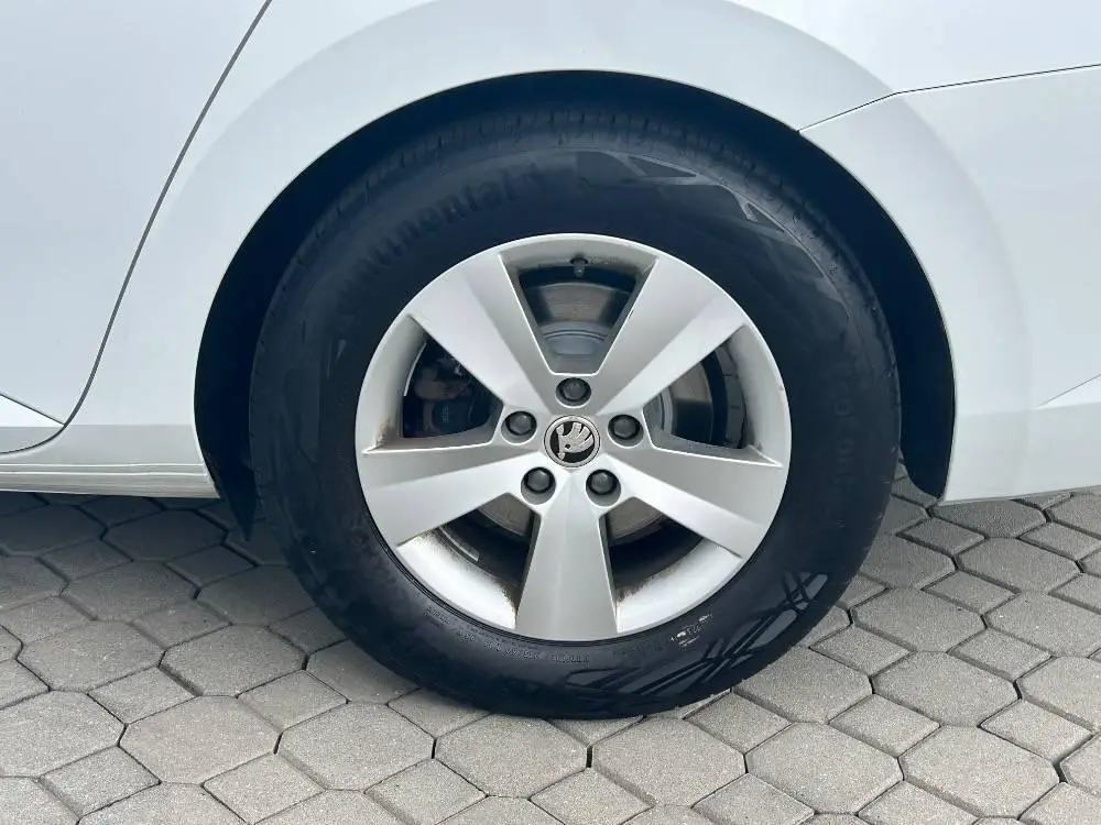 Škoda Superb Combi Ambition 7DSG 2,0TDI / 110kW