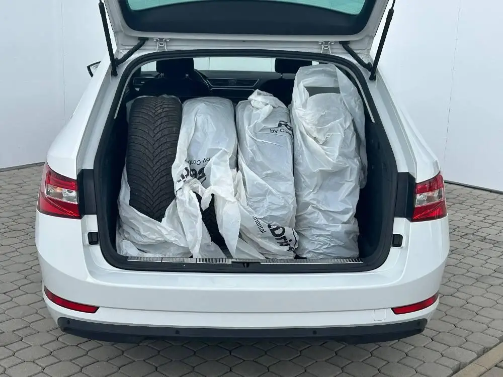 Škoda Superb Combi Ambition 7DSG 2,0TDI / 110kW