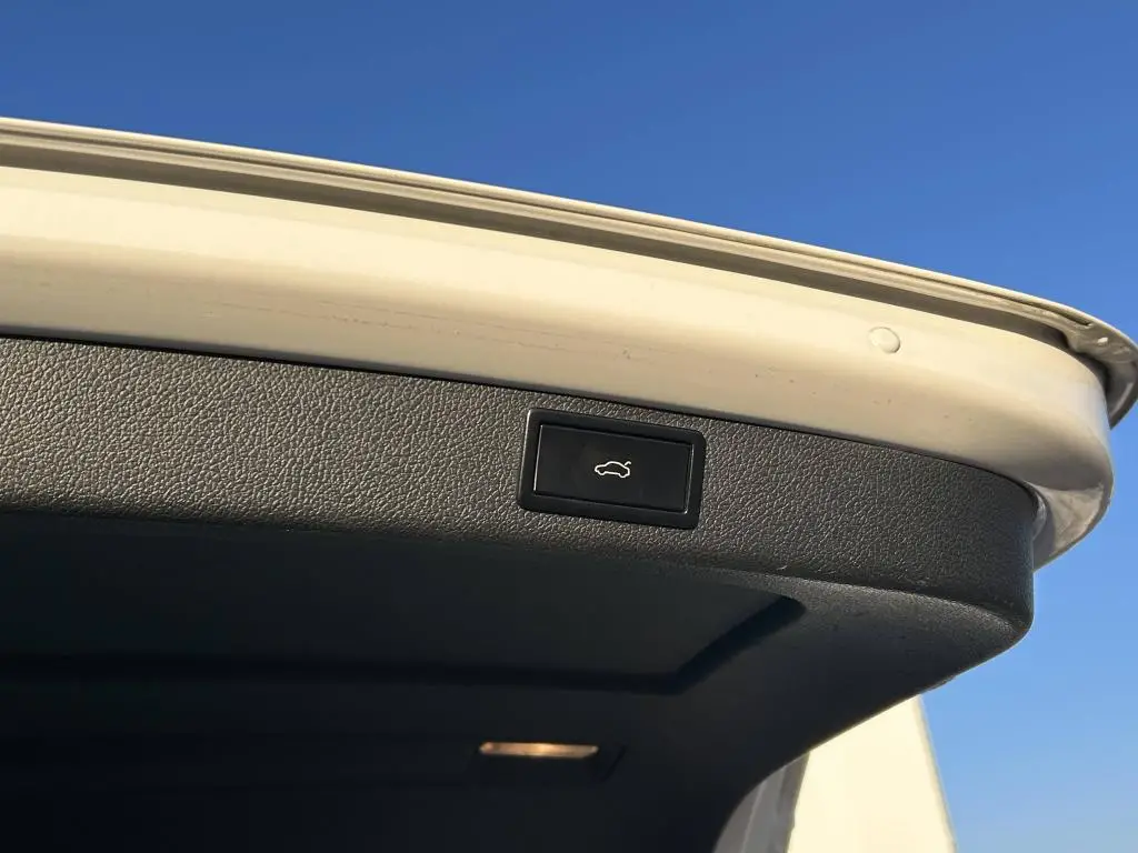 Škoda Superb Combi Elegance 4x4 DSG 2,0TDI / 125kW