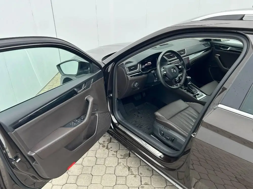 Škoda Superb Combi L&K 4x4 7DSG 2,0TDI / 147kW