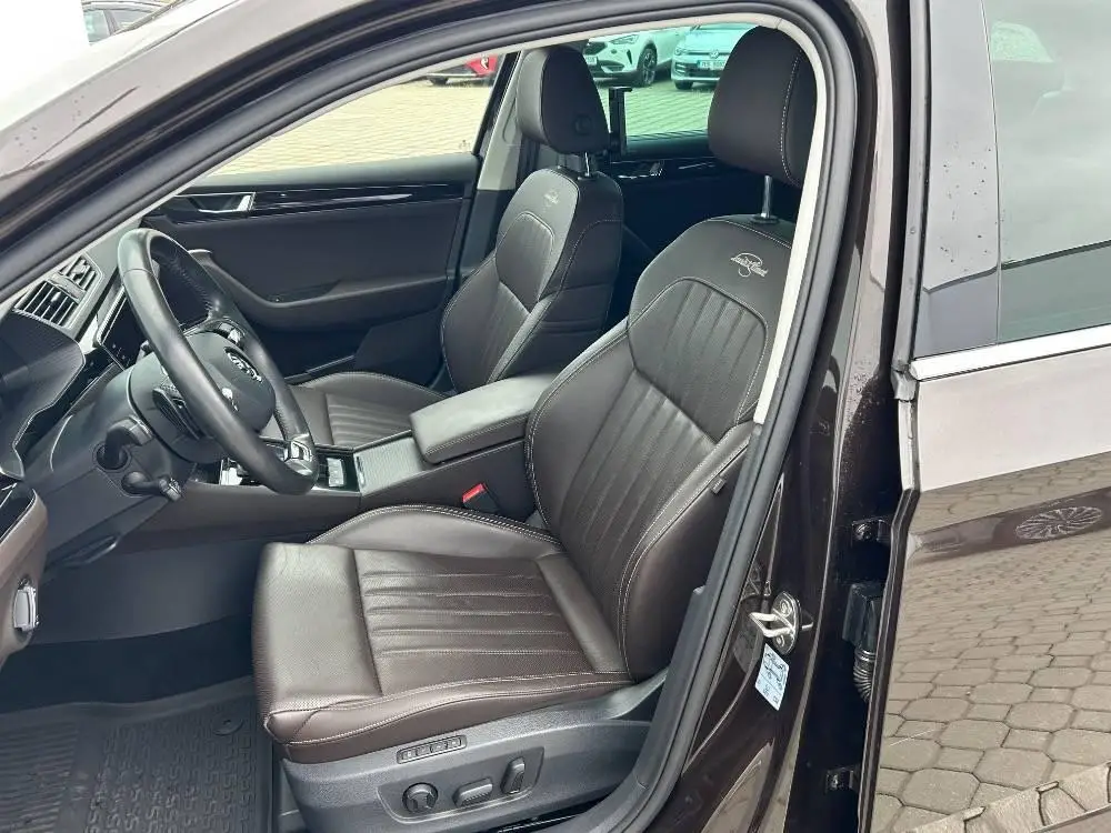 Škoda Superb Combi L&K 4x4 7DSG 2,0TDI / 147kW