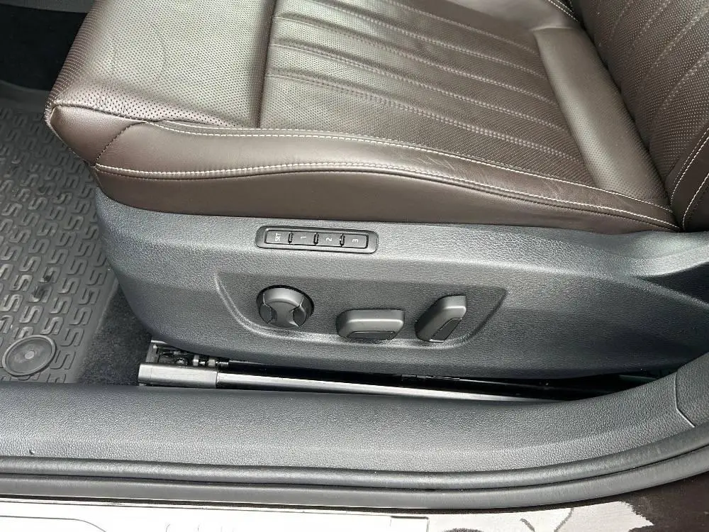 Škoda Superb Combi L&K 4x4 7DSG 2,0TDI / 147kW