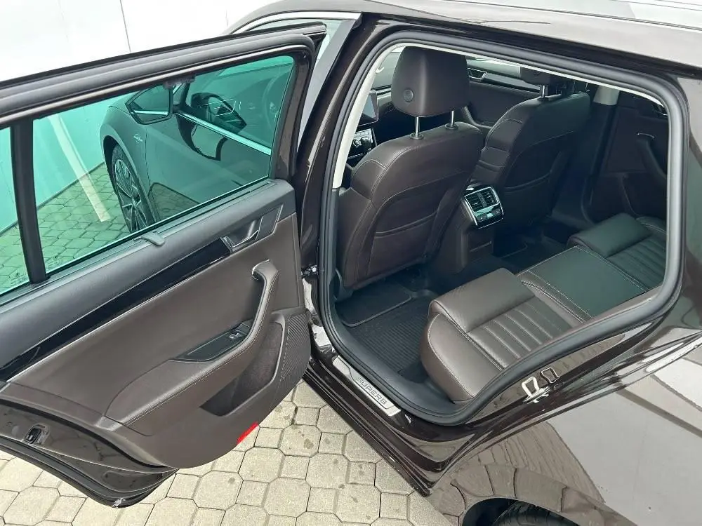 Škoda Superb Combi L&K 4x4 7DSG 2,0TDI / 147kW