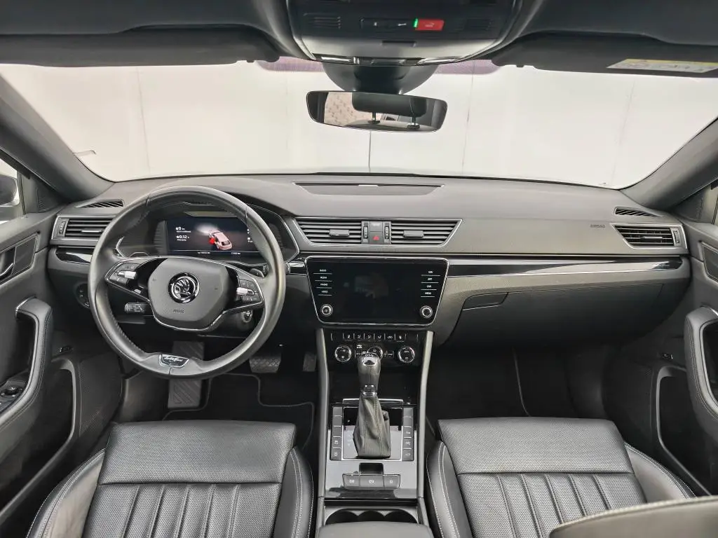 Škoda Superb Combi L&K 7DSG 1,5TSI / 110kW